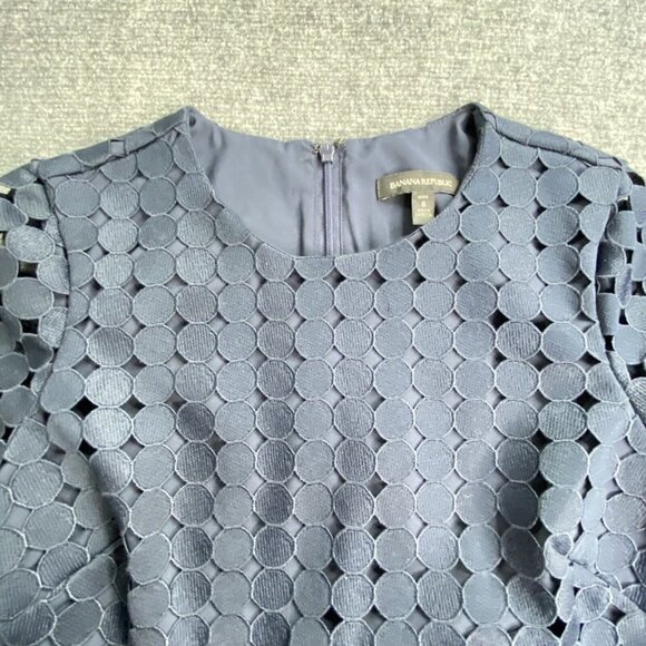 Banana Republic Dress Womens 8P Navy Shift Circle Lace Overlay Preppy Pockets - Picture 16 of 16